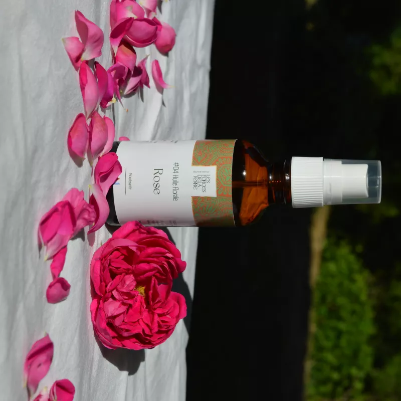 Huile florale de rose de Damas